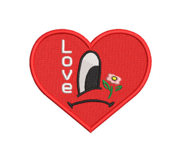 Corazón con Letra Love y Flores Diseños de Bordado