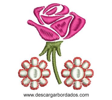 Diseño Bordado de Rosa con Flores